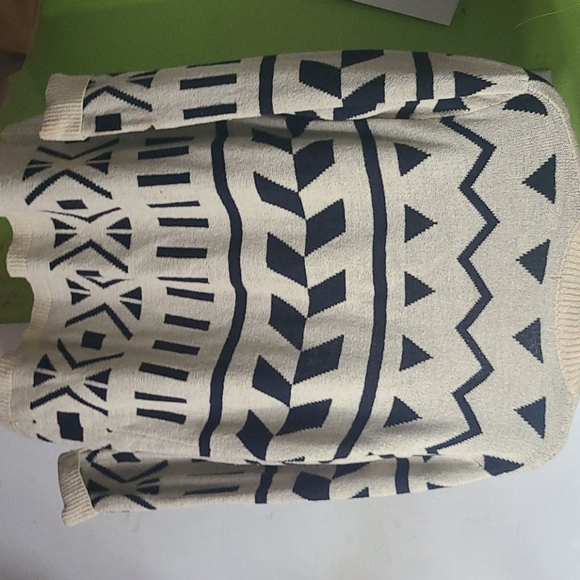 Cardigan - Picture 4 of 4